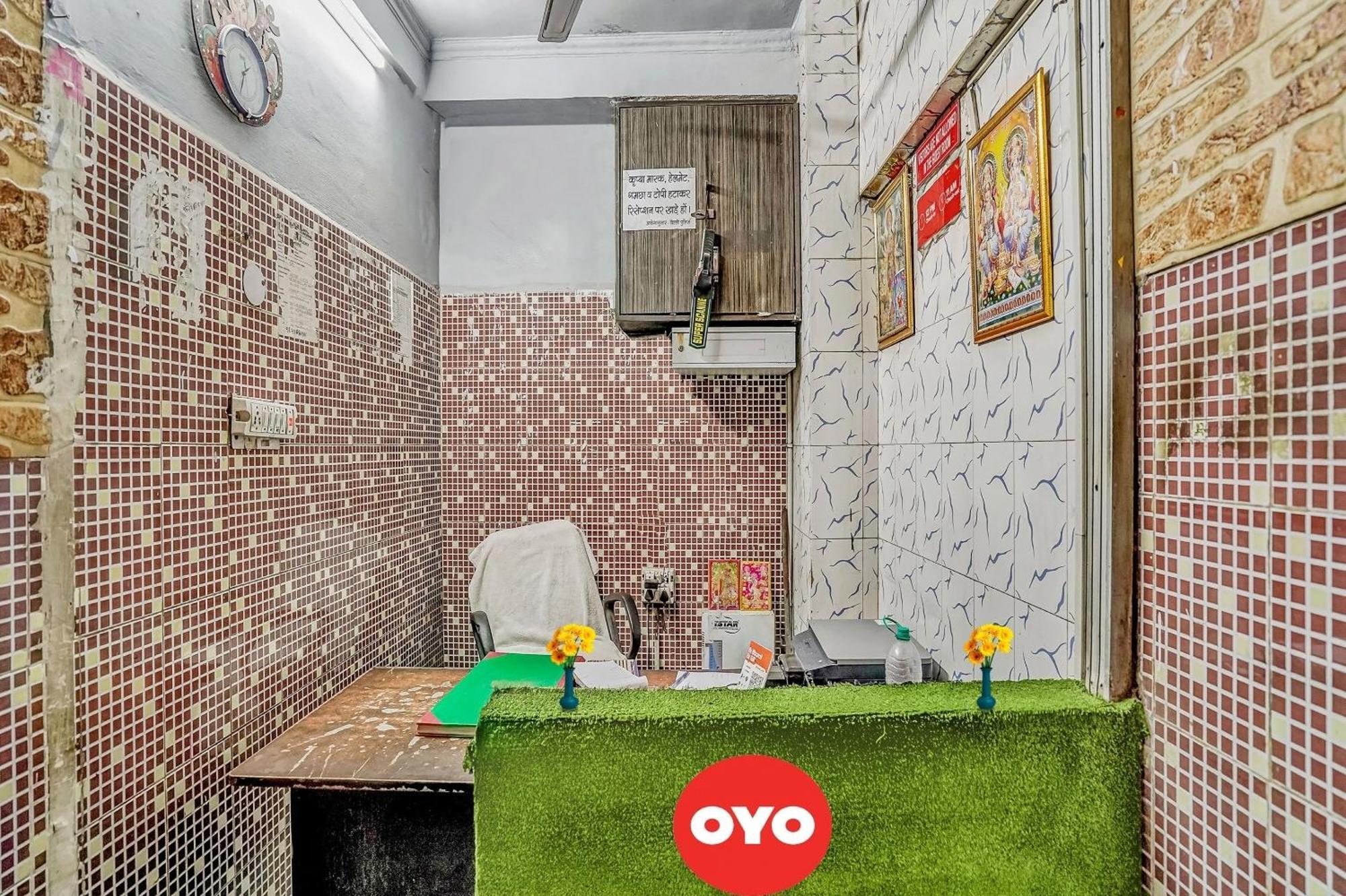 Hotel O M Stays Near Akshardham Нью-Дели Экстерьер фото